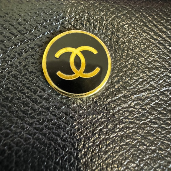 CHANEL BUTTON POUCH COSMETIC CASE - Picture 15 of 15